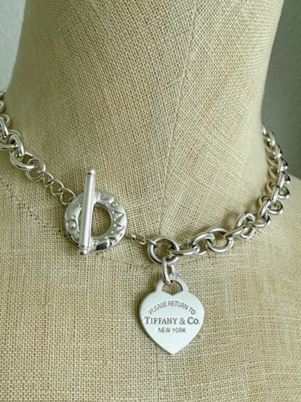 Like New! 16 1/2” Please Return To Tiffany Heart Tag Toggle Necklace